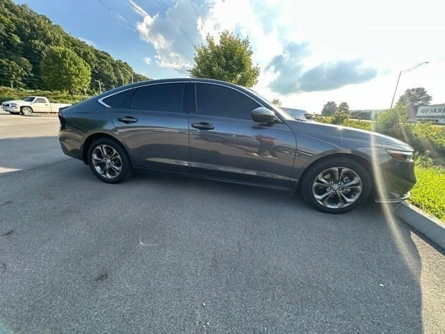 Used 2023 Honda Accord EX image 14