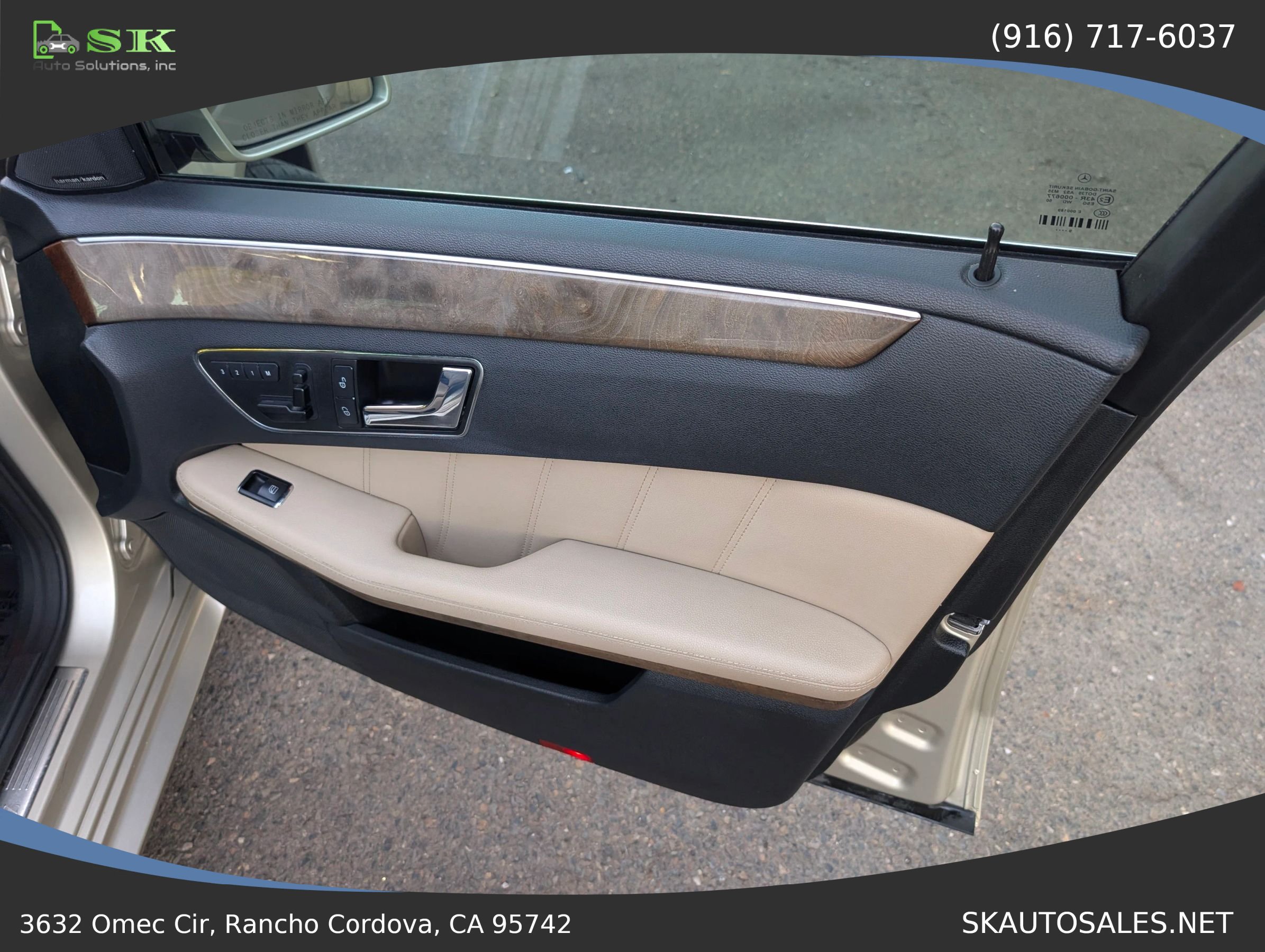Used 2010 Mercedes-Benz E 350 4MATIC Sedan image 29