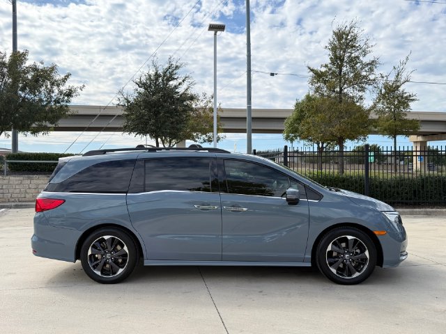 Used 2023 Honda Odyssey Elite image 5