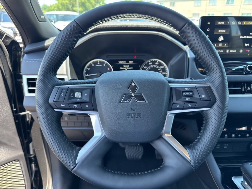 New 2026 Mitsubishi Outlander LE FWD image 8