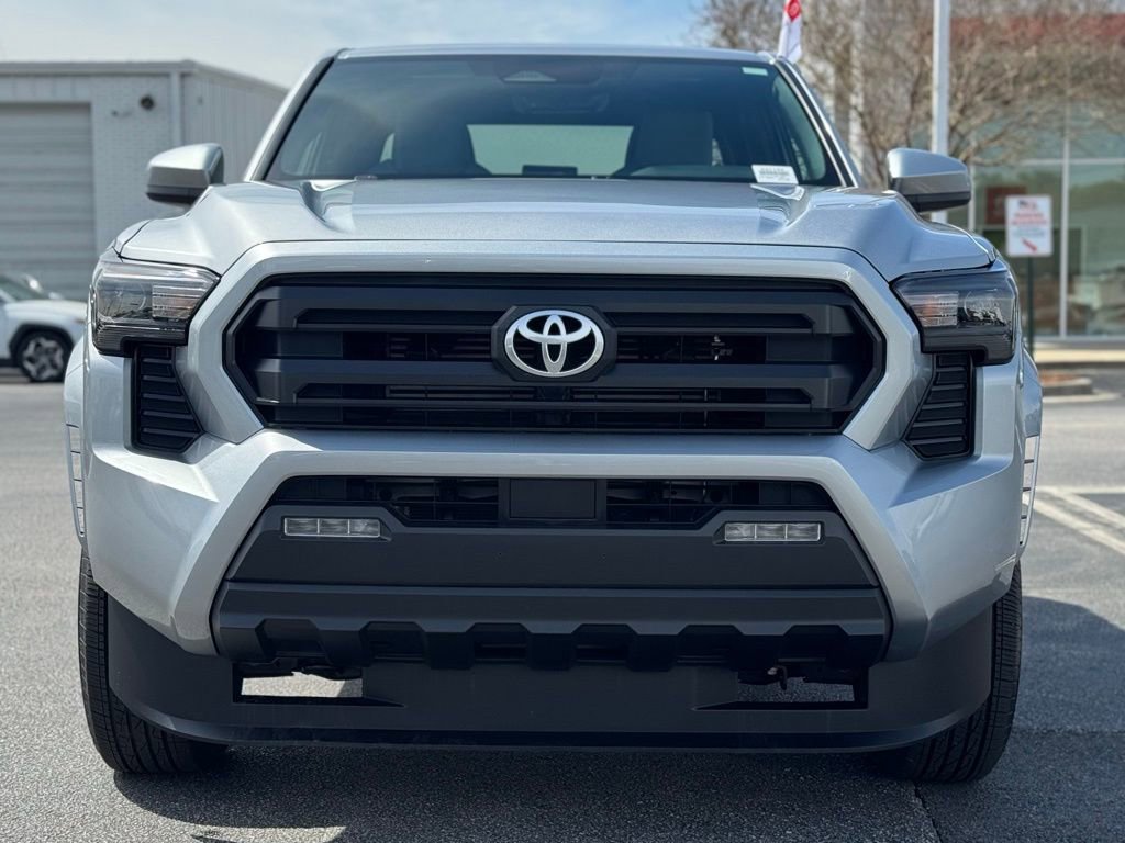 Used 2026 Toyota Tacoma SR5 image 4