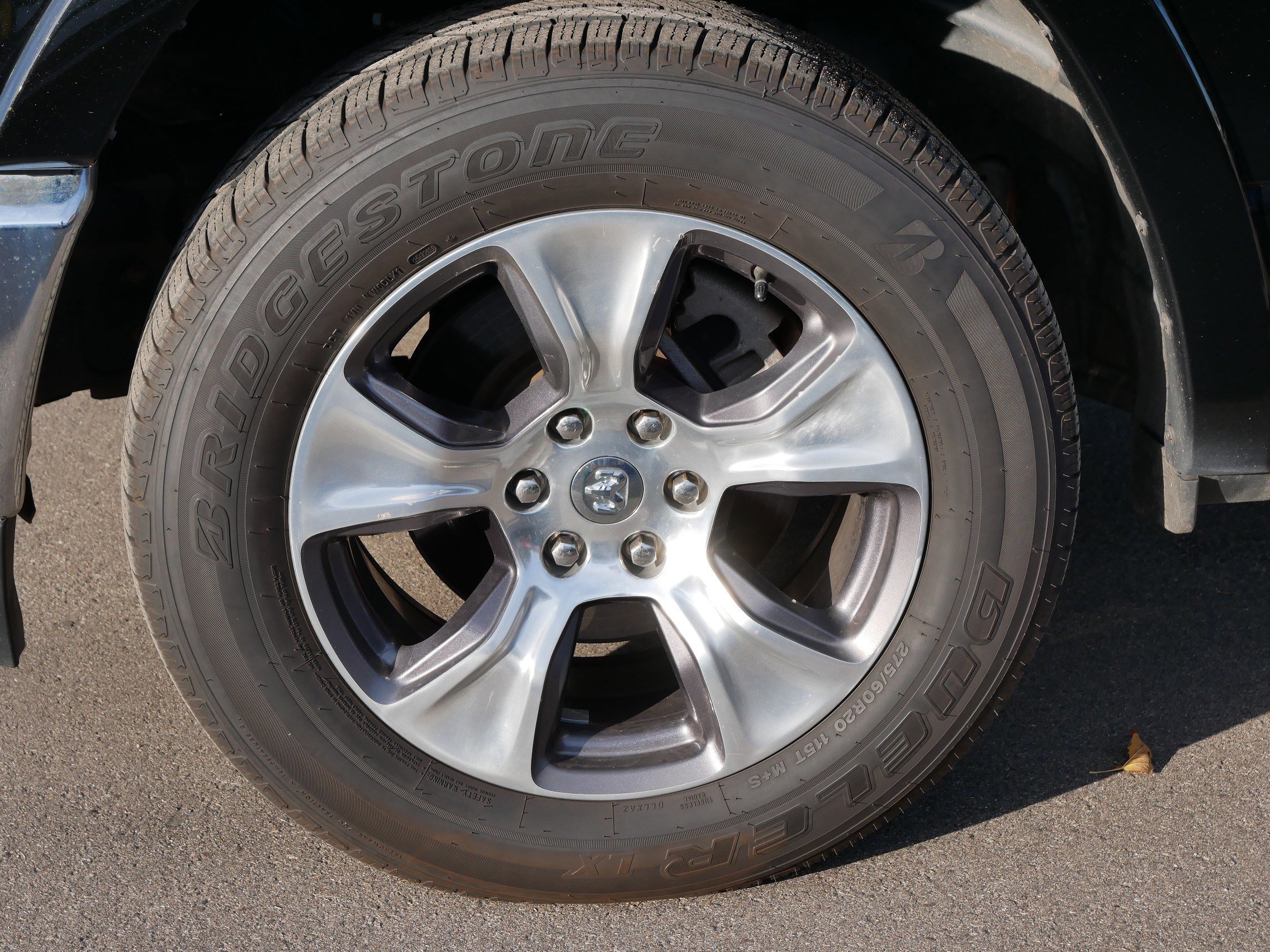 Used 2019 RAM 1500 Laramie image 15