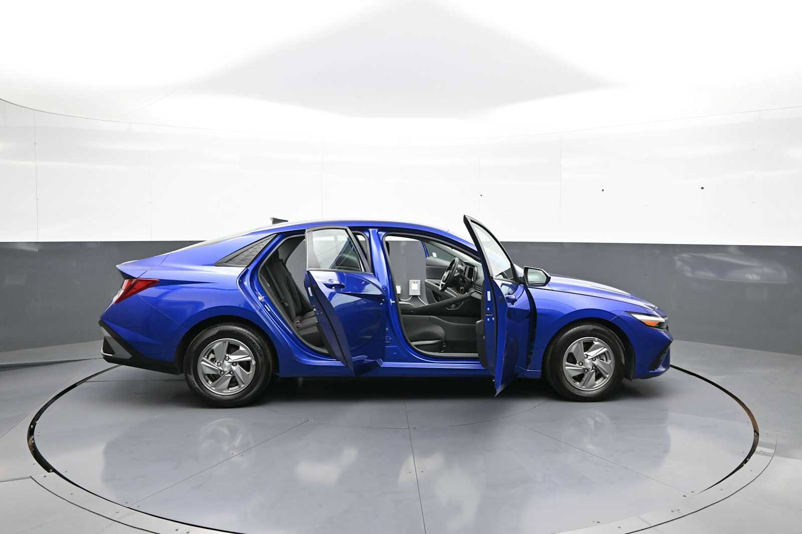 Certified 2025 Hyundai Elantra SE FWD image 40