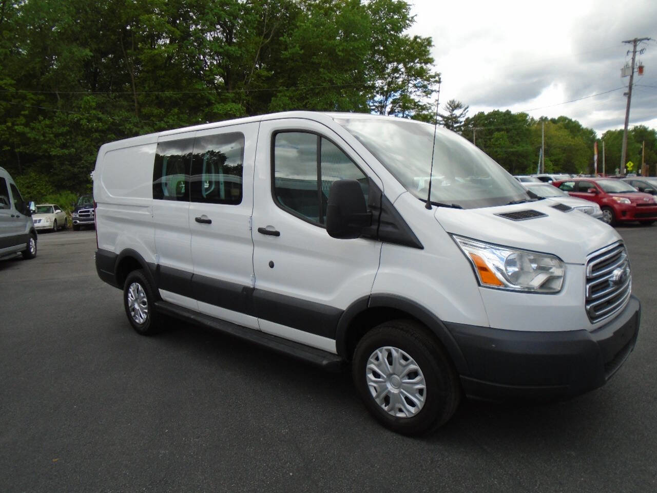 Used 2015 Ford Transit 250 130 Low Roof w/ Exterior Upgrade Package image 2