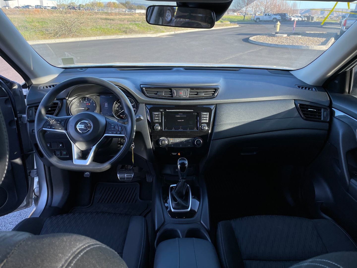 Used 2019 Nissan Rogue S image 12