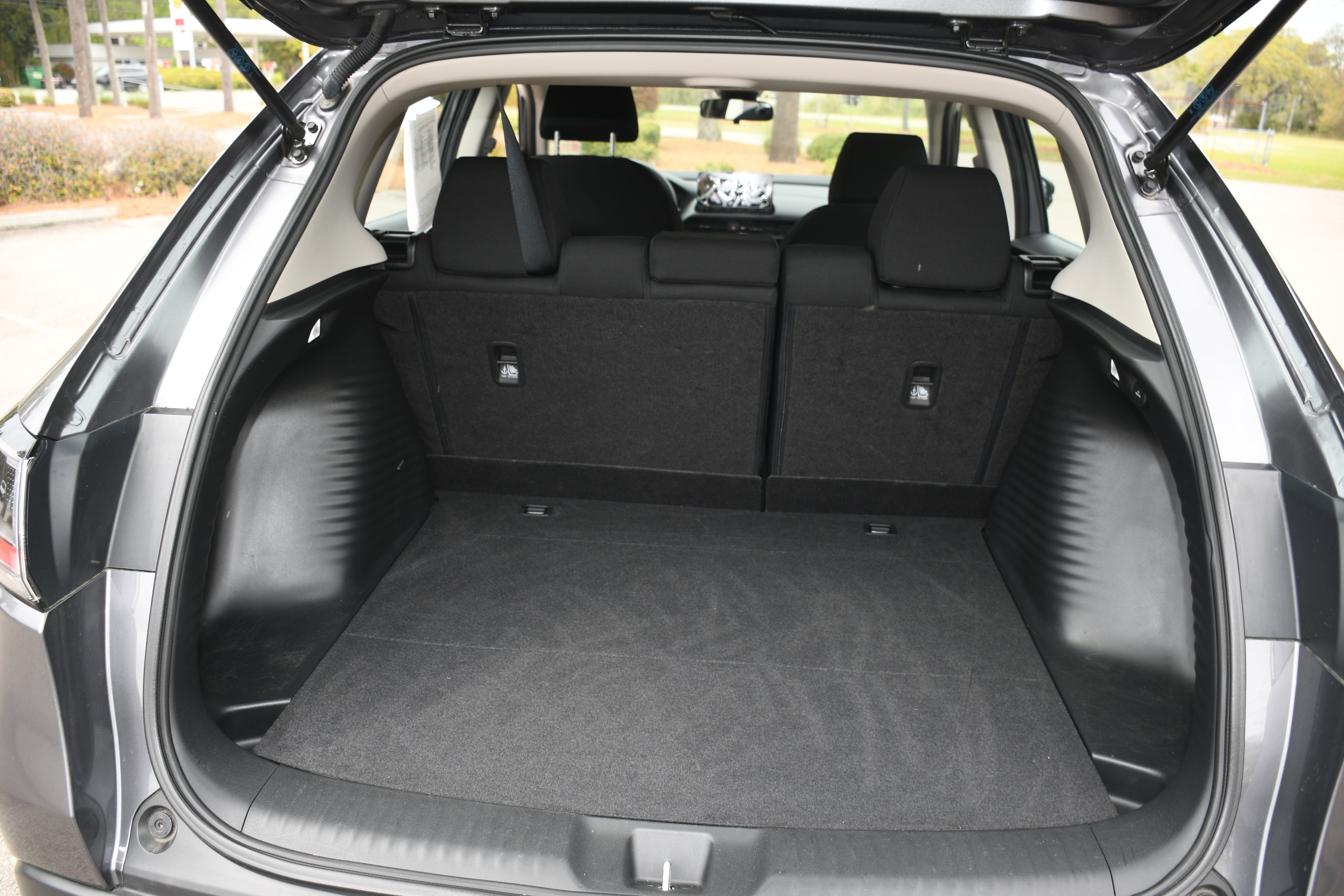 Used 2025 Honda HR-V LX image 16