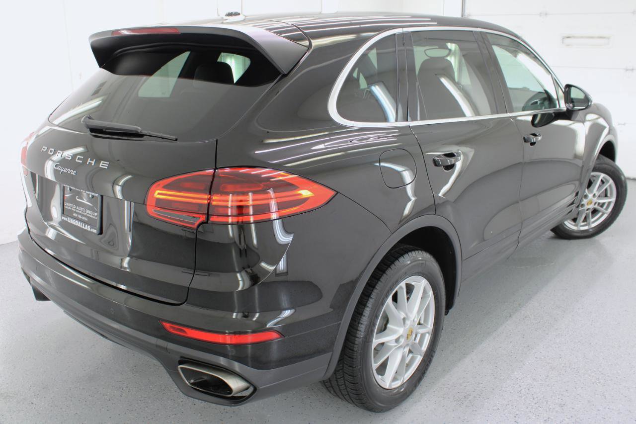 Used 2016 Porsche Cayenne image 24
