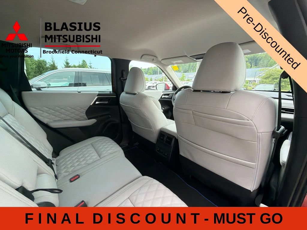Used 2023 Mitsubishi Outlander SEL AWD/4WD image 57