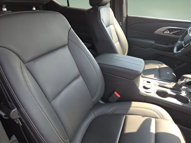 Used 2023 Chevrolet Traverse LT image 37