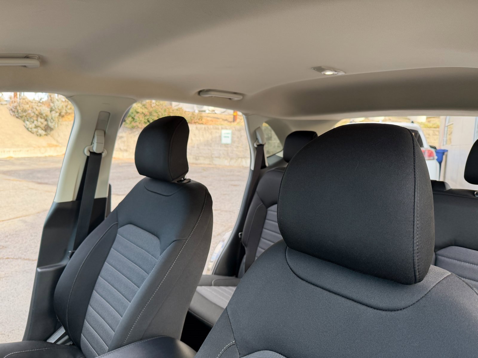 Used 2019 Ford Edge SE image 16