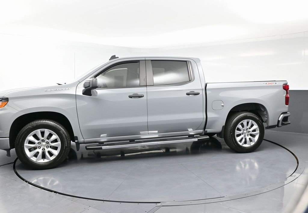 Used 2024 Chevrolet Silverado 1500 Custom image 6