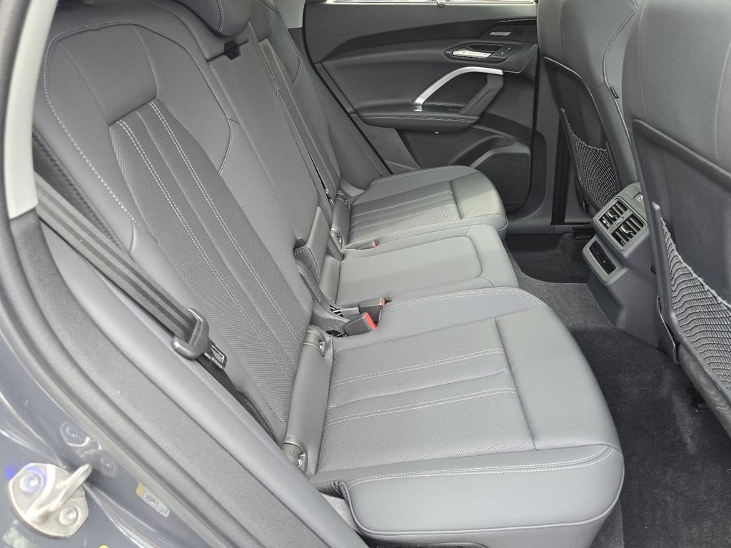 Used 2025 Audi Q5 Premium Plus w/ Premium Plus AWD/4WD image 33