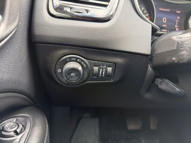 Used 2020 Jeep Compass Latitude image 13