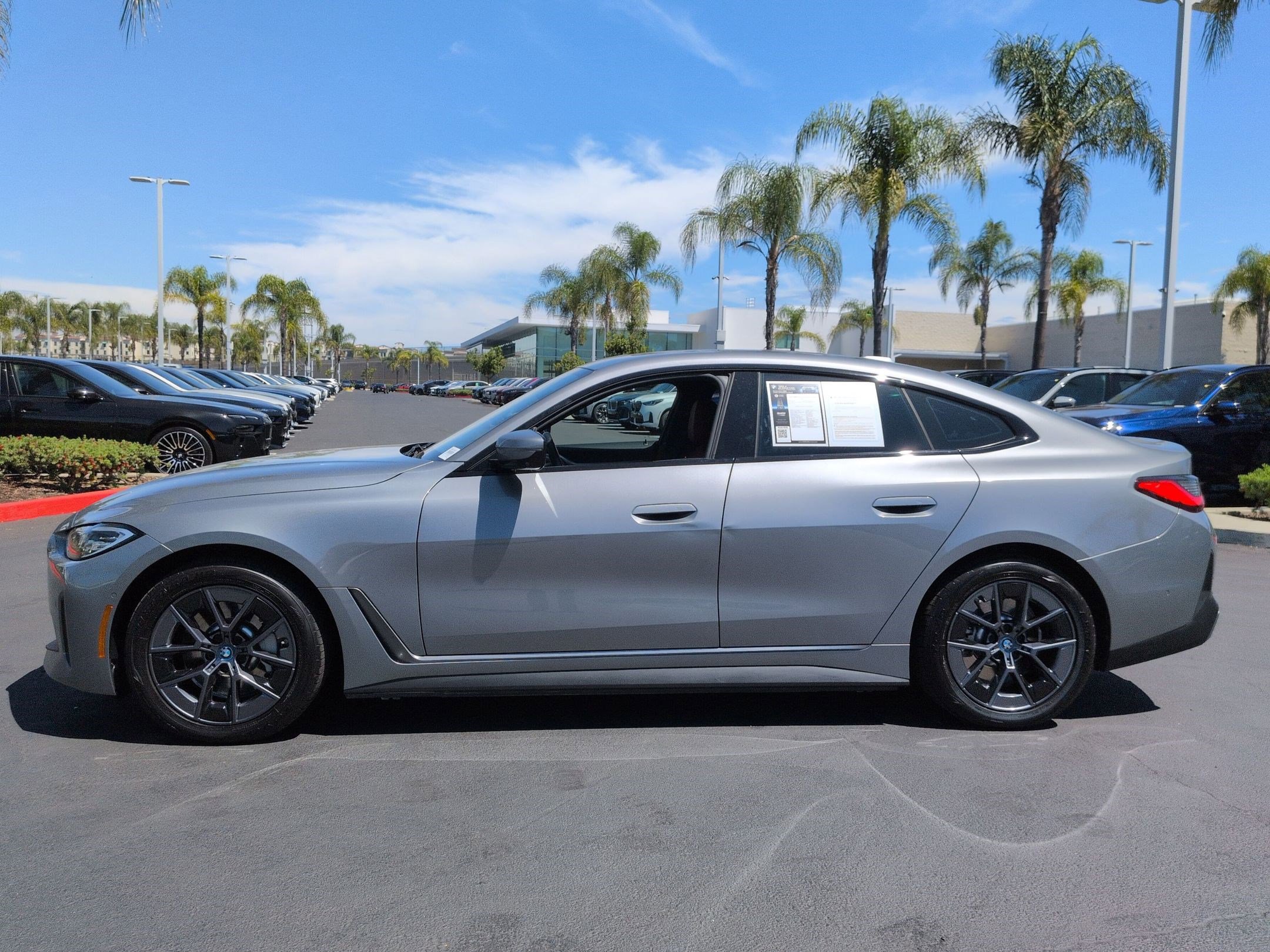 Used 2023 BMW i4 eDrive35 w/ Premium Package image 7