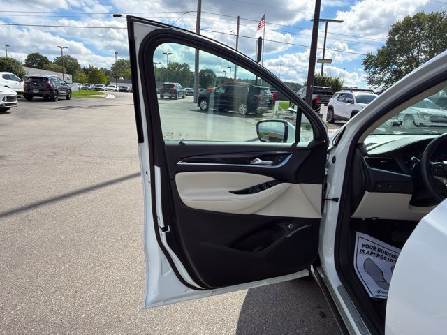 Certified 2024 Buick Enclave Essence FWD image 12