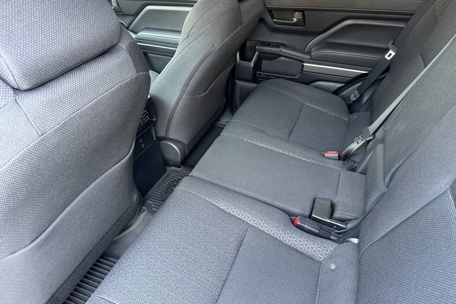 New 2026 Toyota 4Runner SR5 AWD/4WD image 11