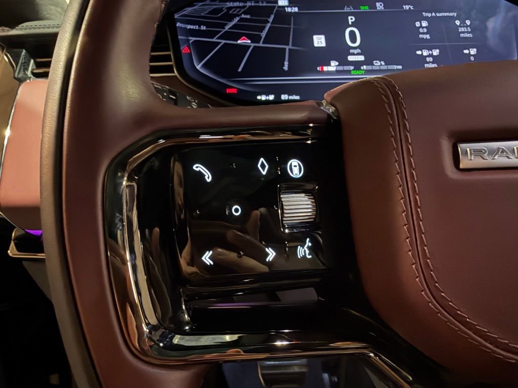 Used 2024 Land Rover Range Rover Sport Autobiography image 35