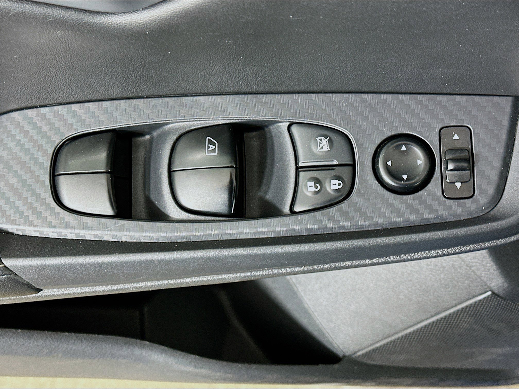 Used 2024 Nissan Sentra SV image 15