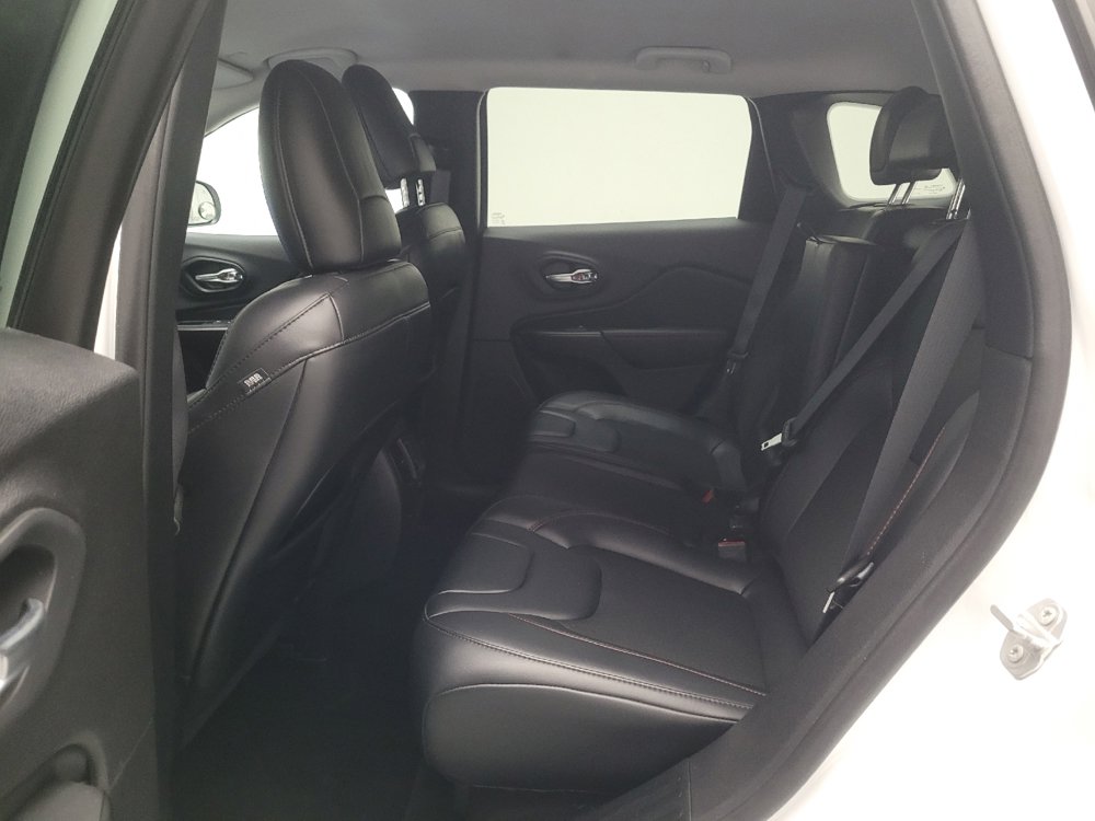Used 2021 Jeep Cherokee Trailhawk AWD/4WD image 18
