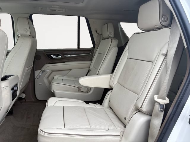 Used 2021 GMC Yukon Denali w/ Denali Premium Package AWD/4WD image 13