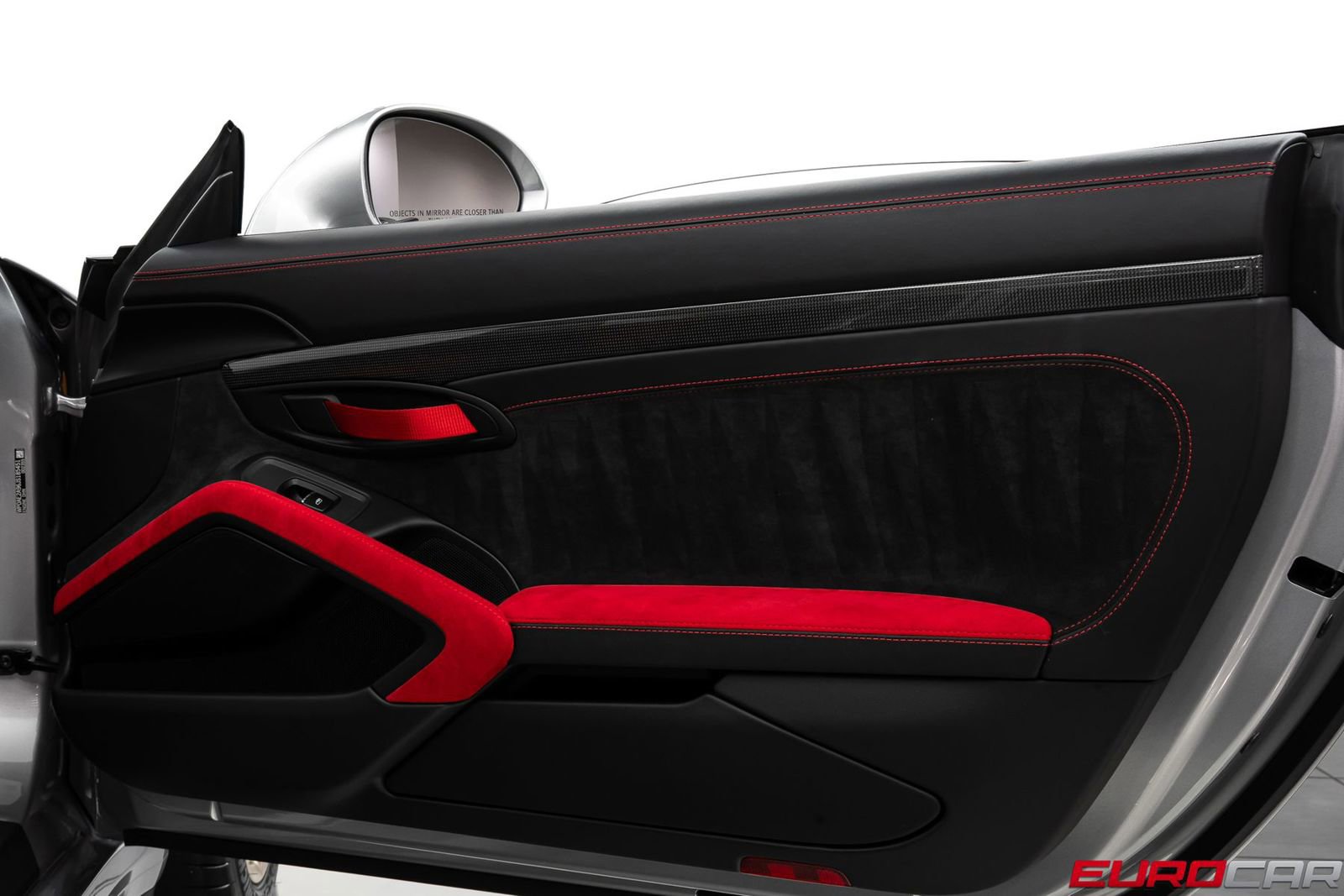 Used 2018 Porsche 911 GT2 RS image 32