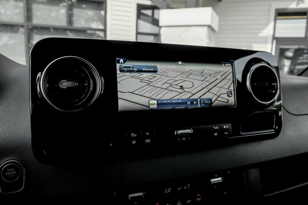 Used 2025 Mercedes-Benz Sprinter 2500 image 17