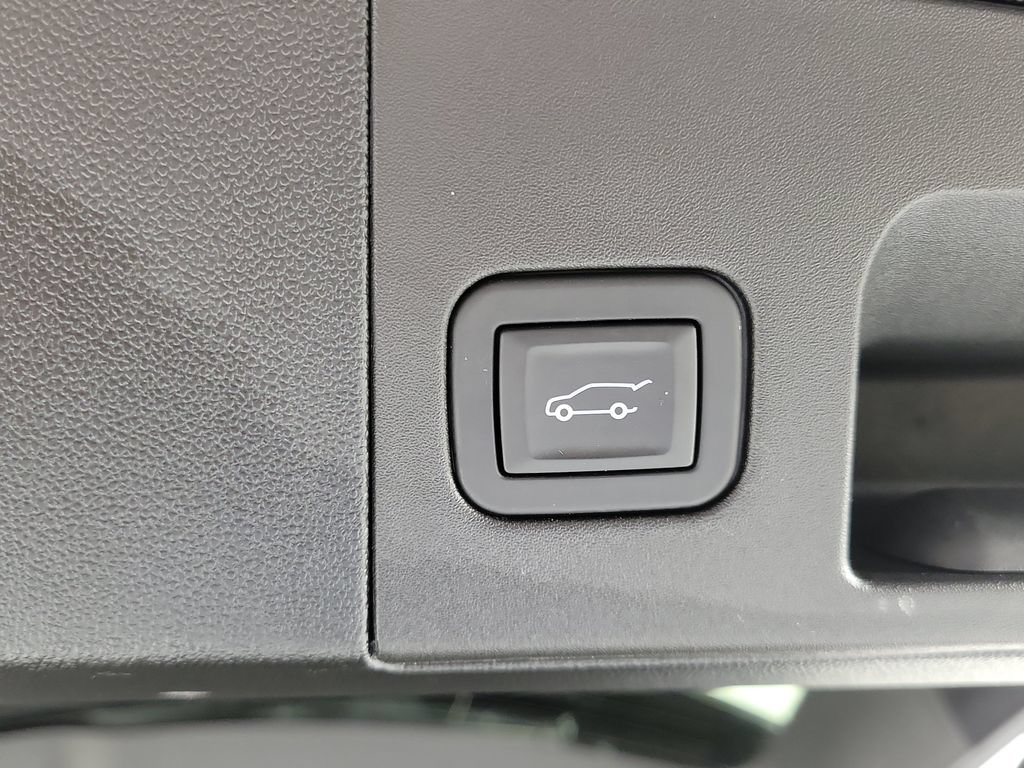 Certified 2024 Cadillac XT5 Luxury FWD image 9