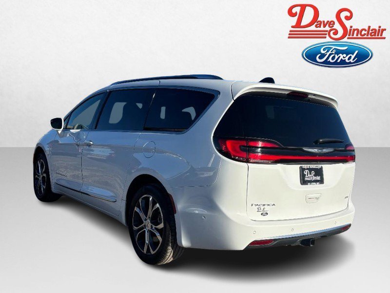 Used 2024 Chrysler Pacifica Pinnacle w/ Trailer Tow Group image 9