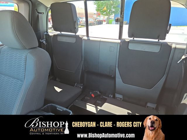 Used 2018 Toyota Tacoma SR5 AWD/4WD image 12