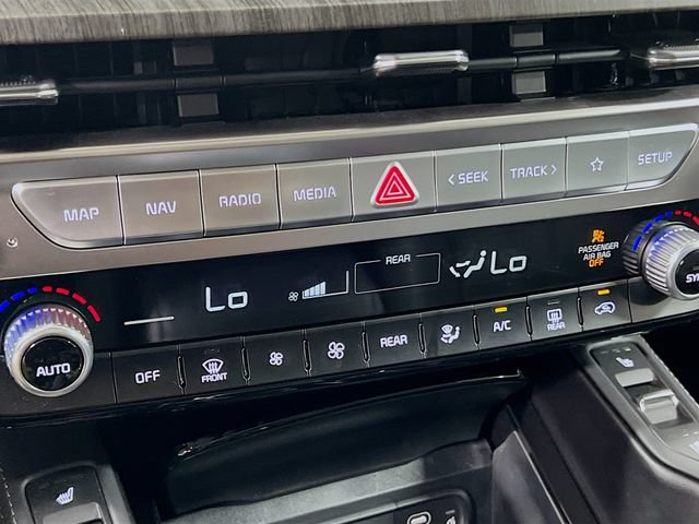 Certified 2025 Kia Telluride EX w/ EX Captain's Chair Package FWD image 16