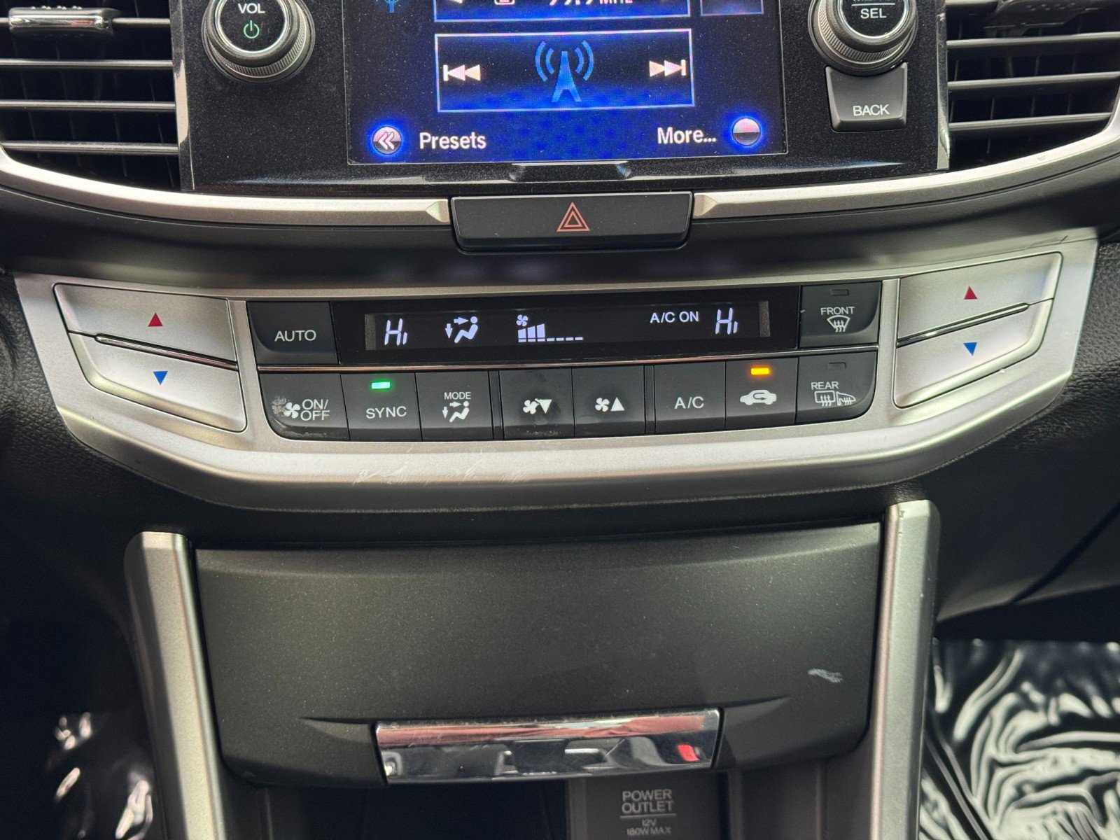 Used 2015 Honda Accord EX-L image 25