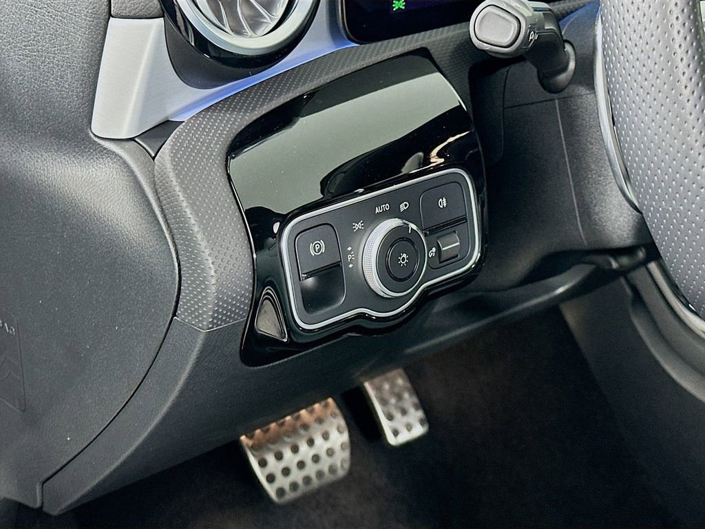 Used 2025 Mercedes-Benz CLA 35 AMG CLA 35 AMG image 10