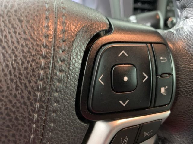 Used 2020 Toyota Sienna XLE Premium AWD/4WD image 23
