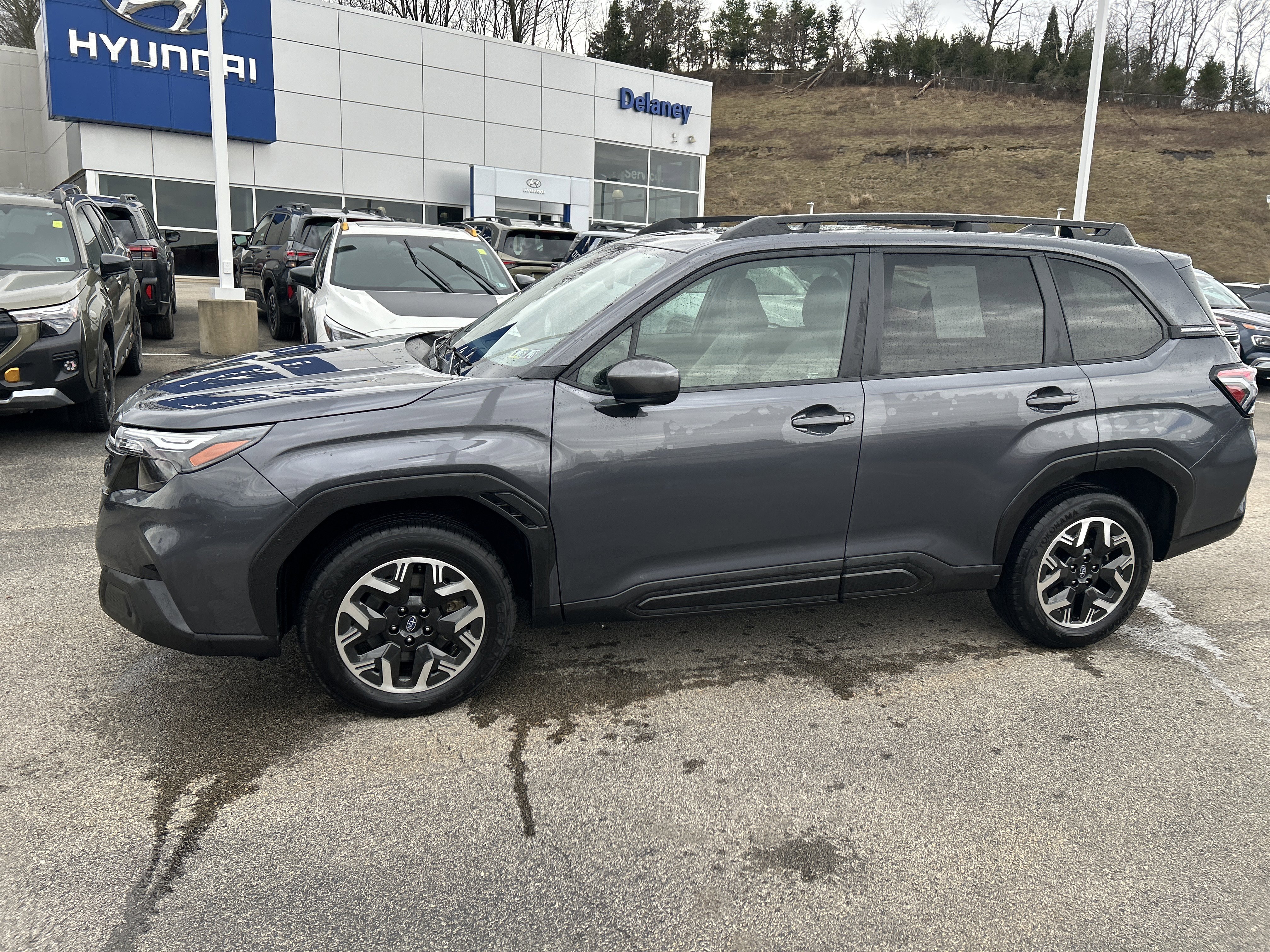 Used 2025 Subaru Forester Premium w/ Convenience Package #1 image 16