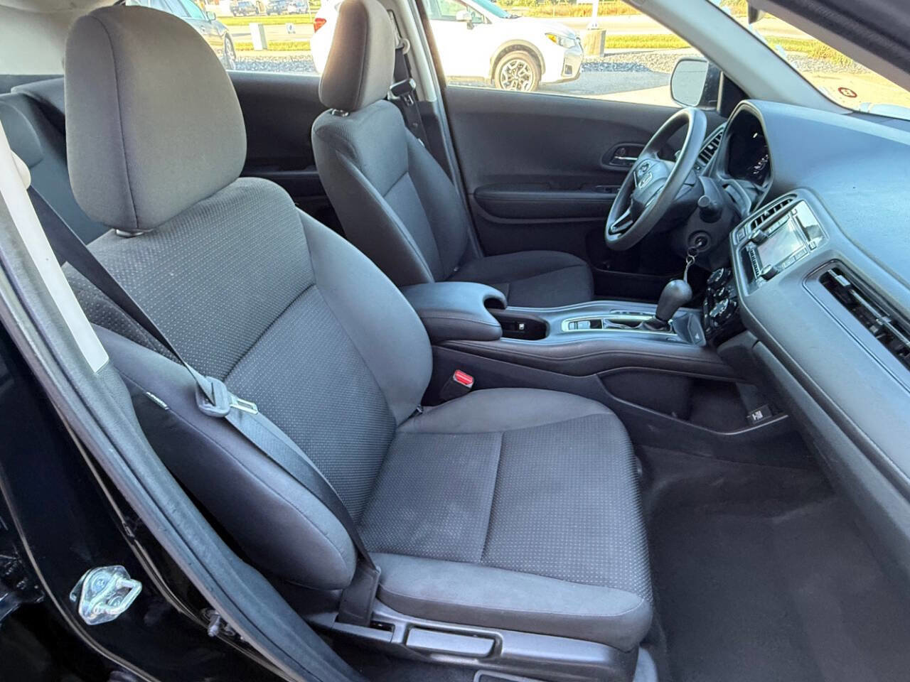 Used 2020 Honda HR-V LX image 22