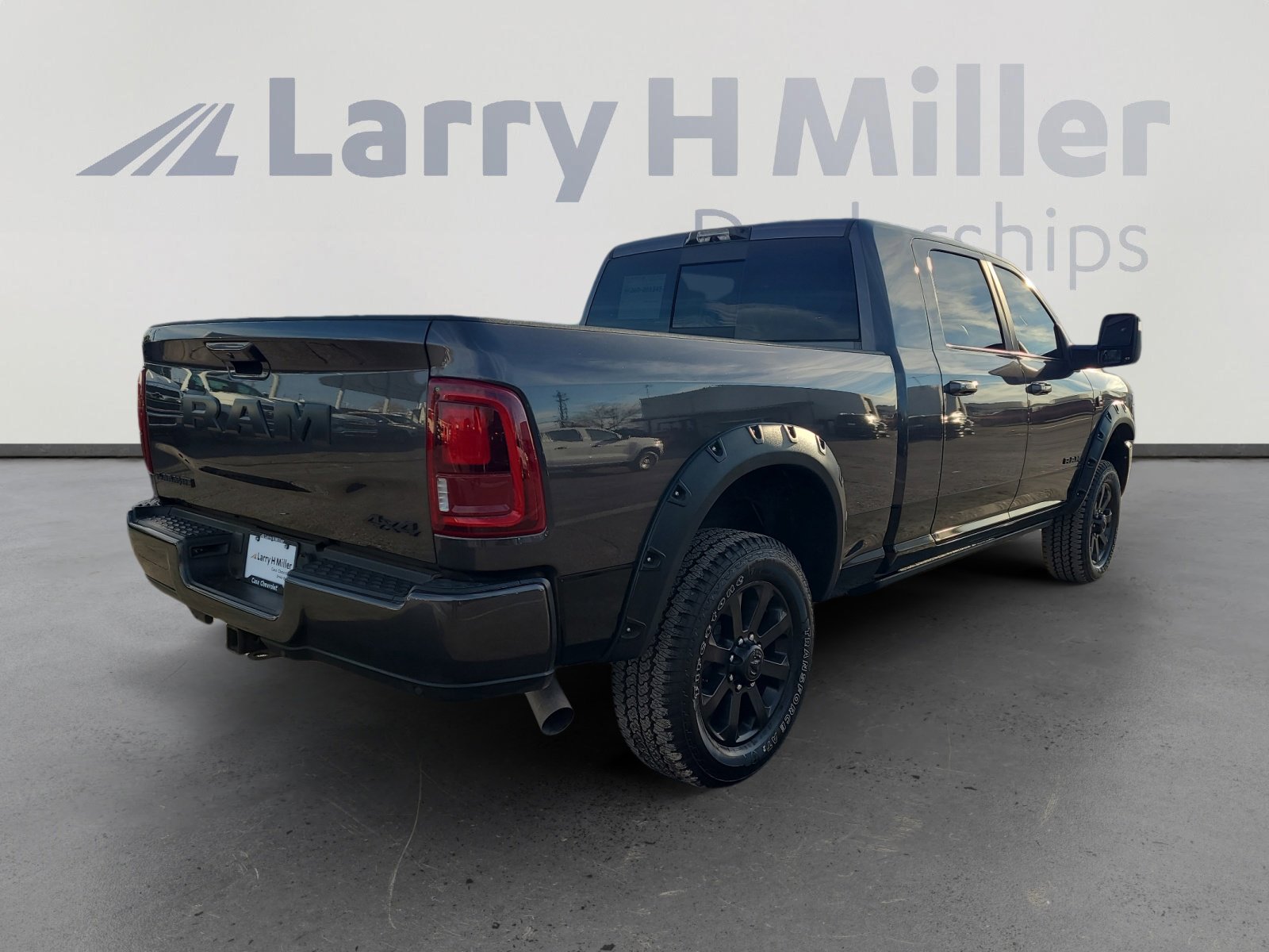 Used 2025 RAM 3500 Laramie image 5