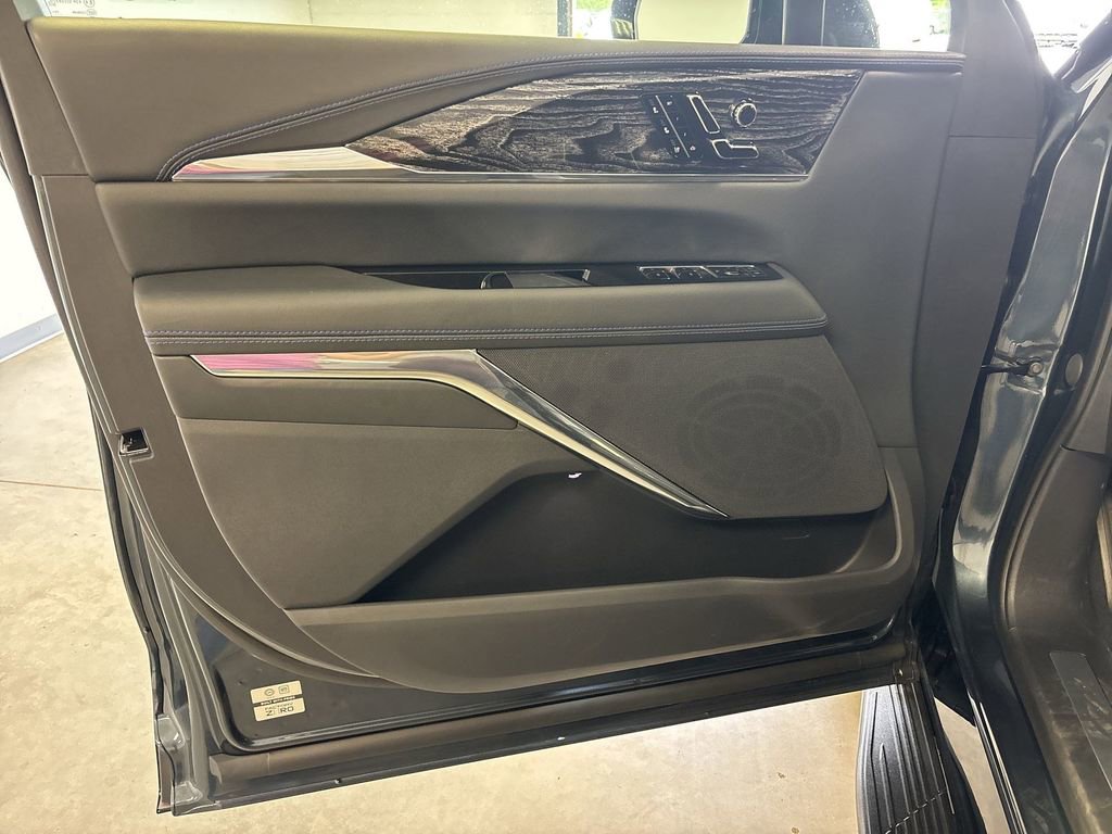 New 2025 Cadillac Escalade IQ Sport 1 image 32