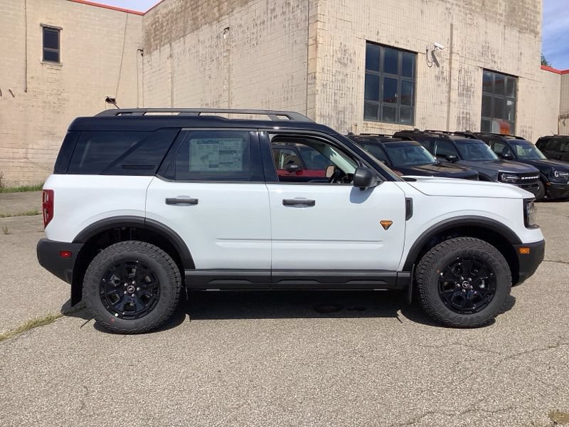 New 2026 Ford Bronco Sport Badlands w/ Sasquatch Badlands Package AWD/4WD image 9
