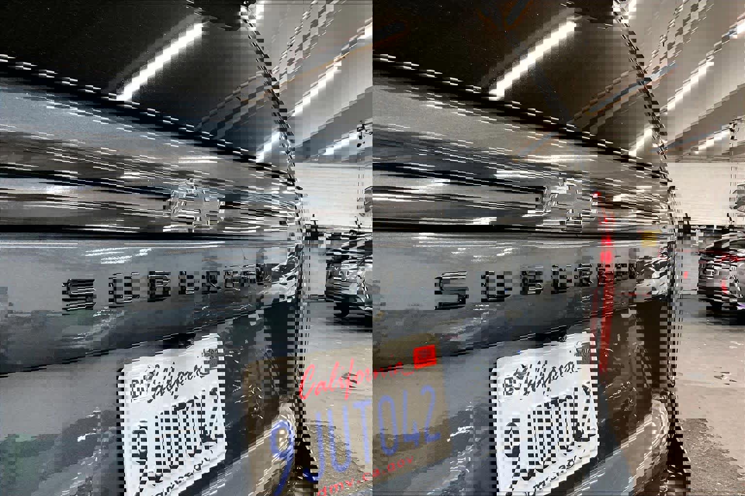 Used 2021 Chevrolet Suburban Z71 w/ Z71 Signature Package image 9