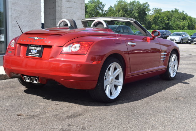 Used 2005 Chrysler Crossfire Limited RWD image 15