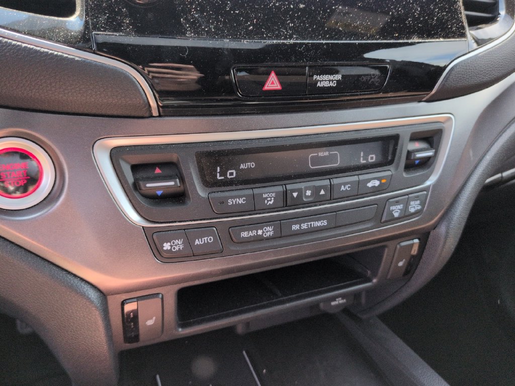 Used 2025 Honda Passport EX-L image 17