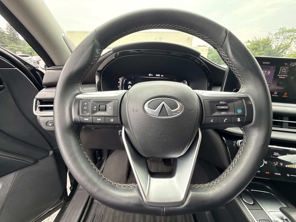 Used 2023 INFINITI QX60 Sensory w/ Vision Package AWD/4WD image 11