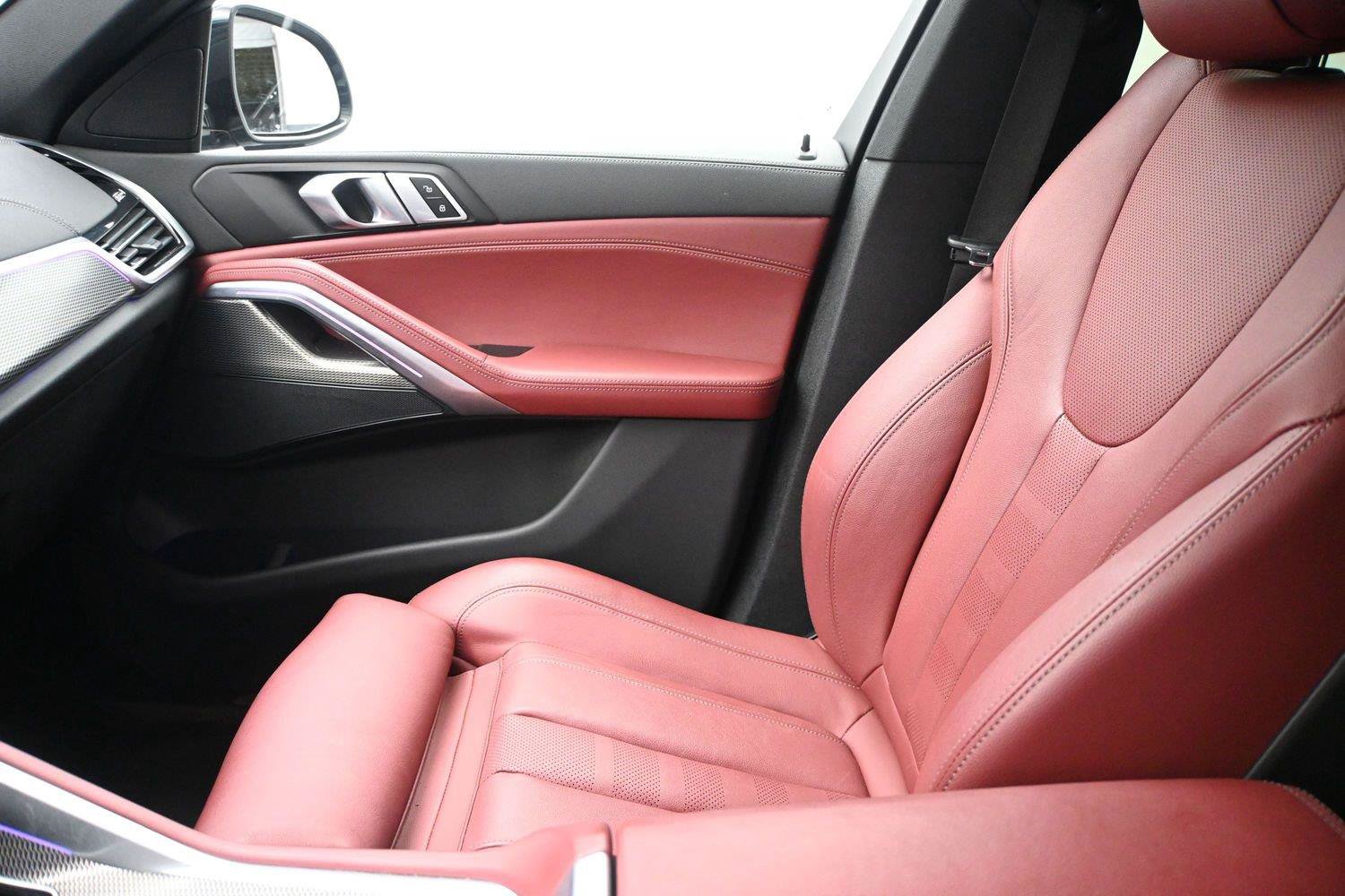 Used 2022 BMW X6 xDrive40i w/ Executive Package AWD/4WD image 5