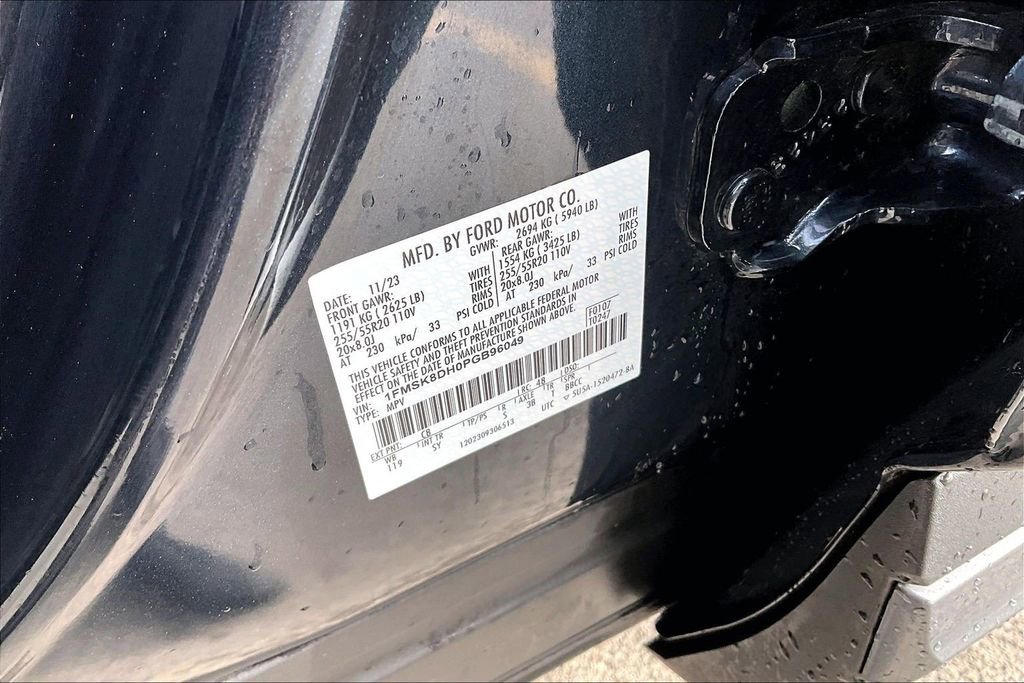 Certified 2023 Ford Explorer XLT w/ Equipment Group 202A image 33