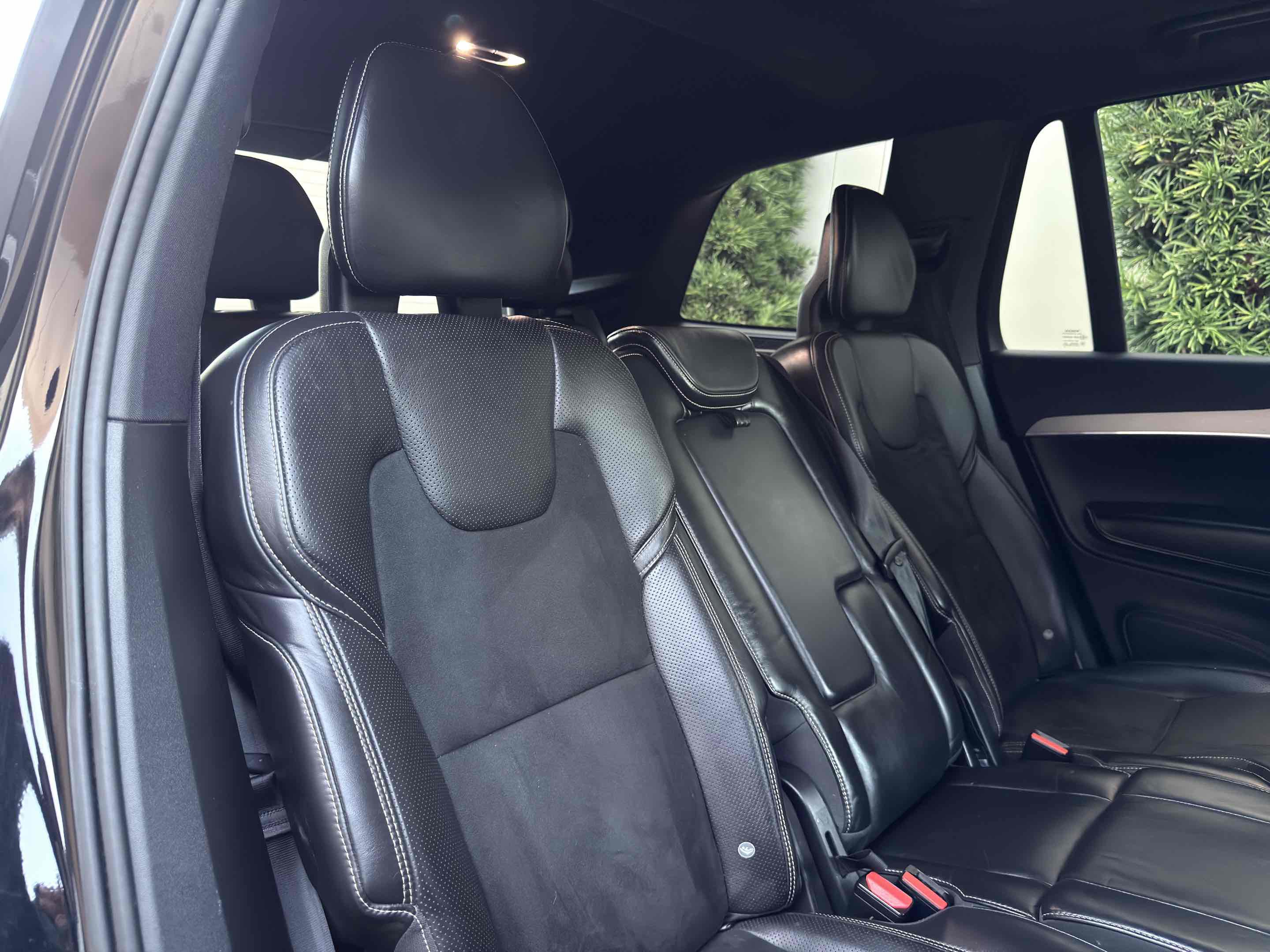 Used 2016 Volvo XC90 T6 R-Design w/ Vision Package image 88