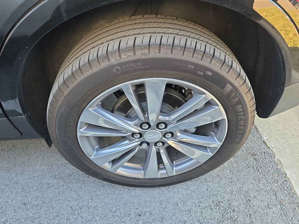 Used 2024 Cadillac XT5 Premium Luxury AWD/4WD image 5