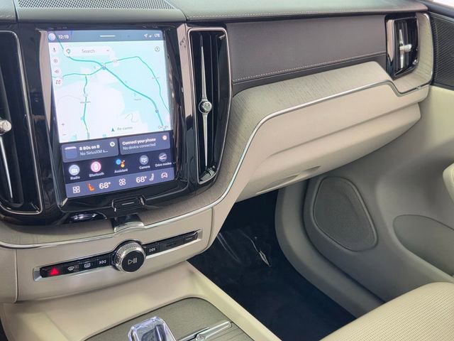 Certified 2023 Volvo XC60 B5 Ultimate w/ Protection Package Premier image 30