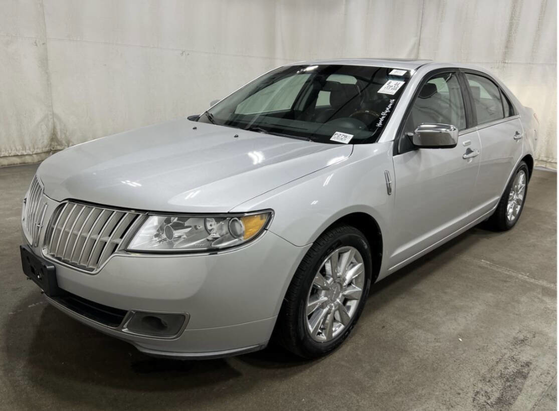 Used 2012 Lincoln MKZ AWD image 2