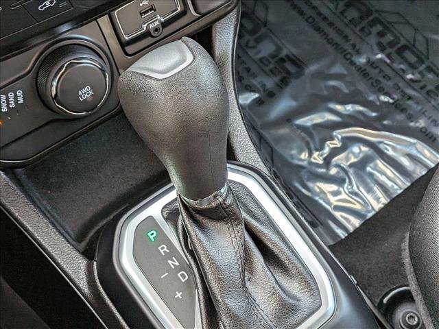 Used 2023 Jeep Renegade Latitude image 12