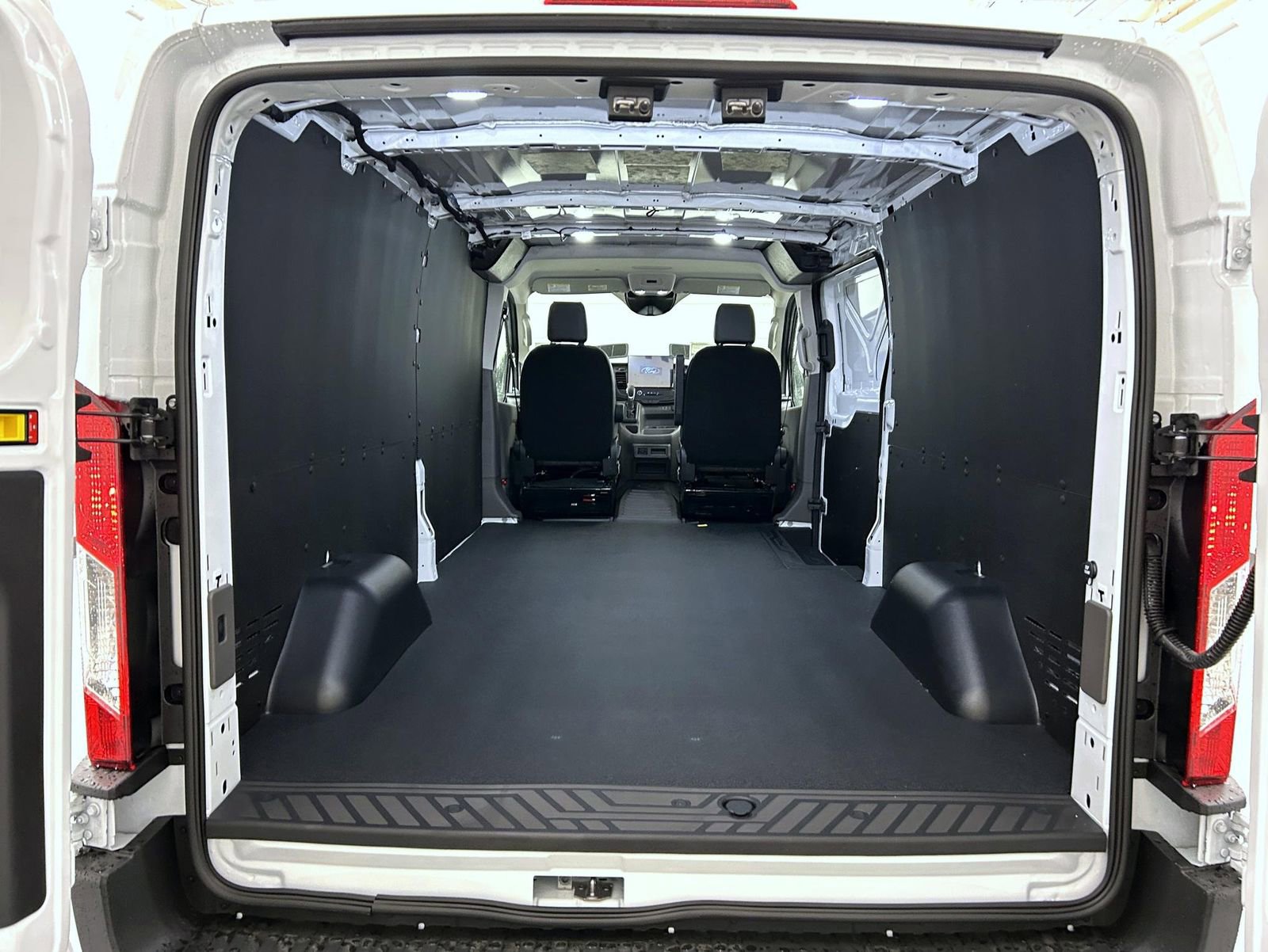 New 2026 Ford Transit 250 Low Roof w/ Load Area Protection Package RWD image 18